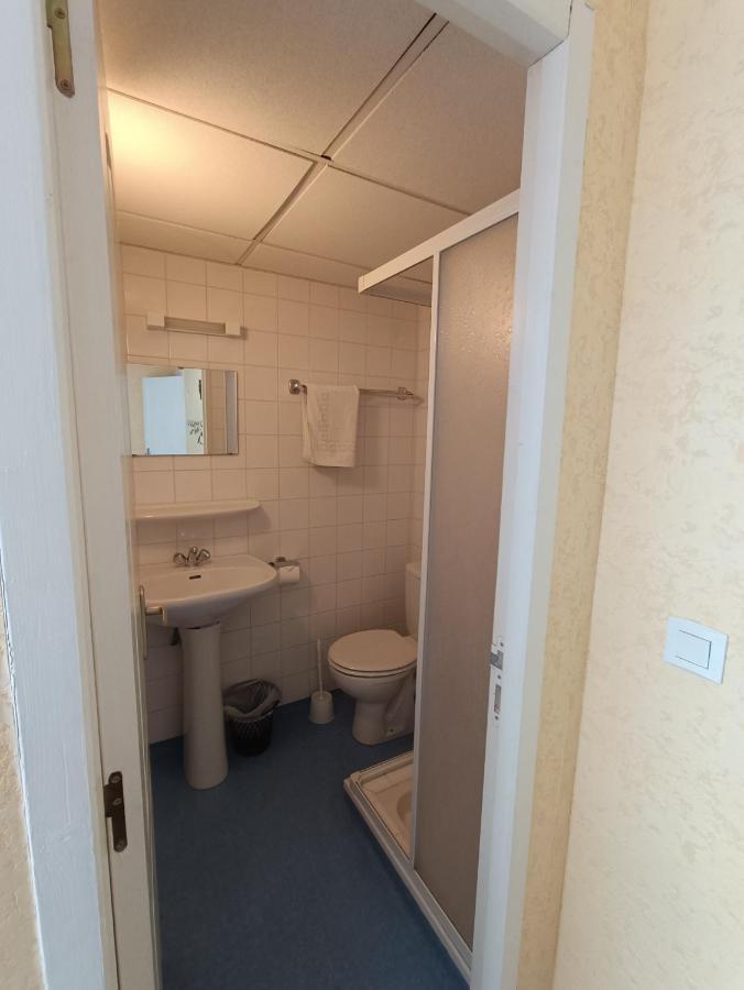 Chambre Chez Marie Et Didier 1 Minute A Pied Du Sanctuaire De ルルド エクステリア 写真