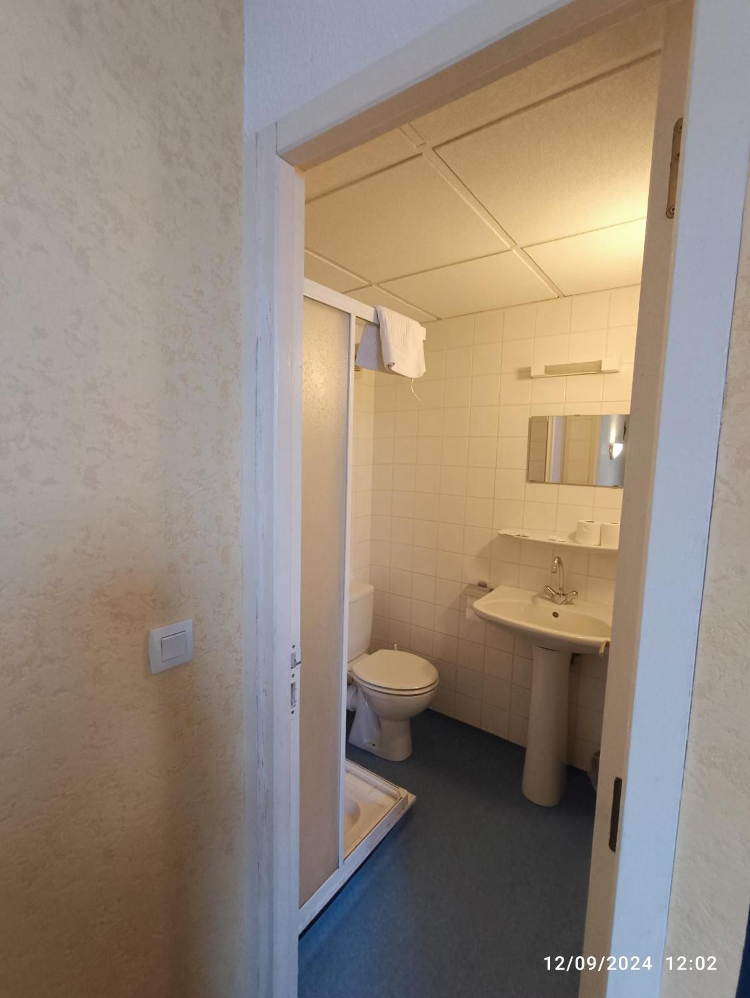 Chambre Chez Marie Et Didier 1 Minute A Pied Du Sanctuaire De ルルド エクステリア 写真