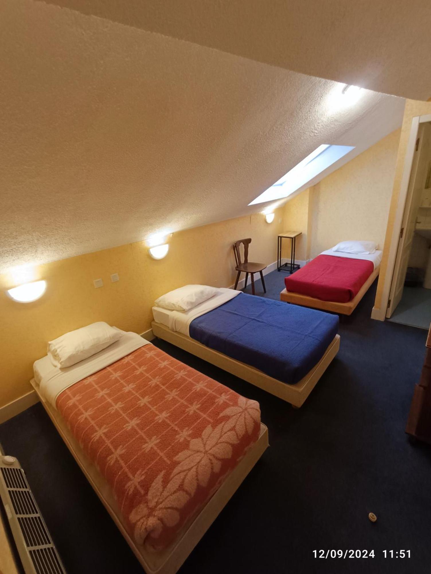 Chambre Chez Marie Et Didier 1 Minute A Pied Du Sanctuaire De ルルド エクステリア 写真