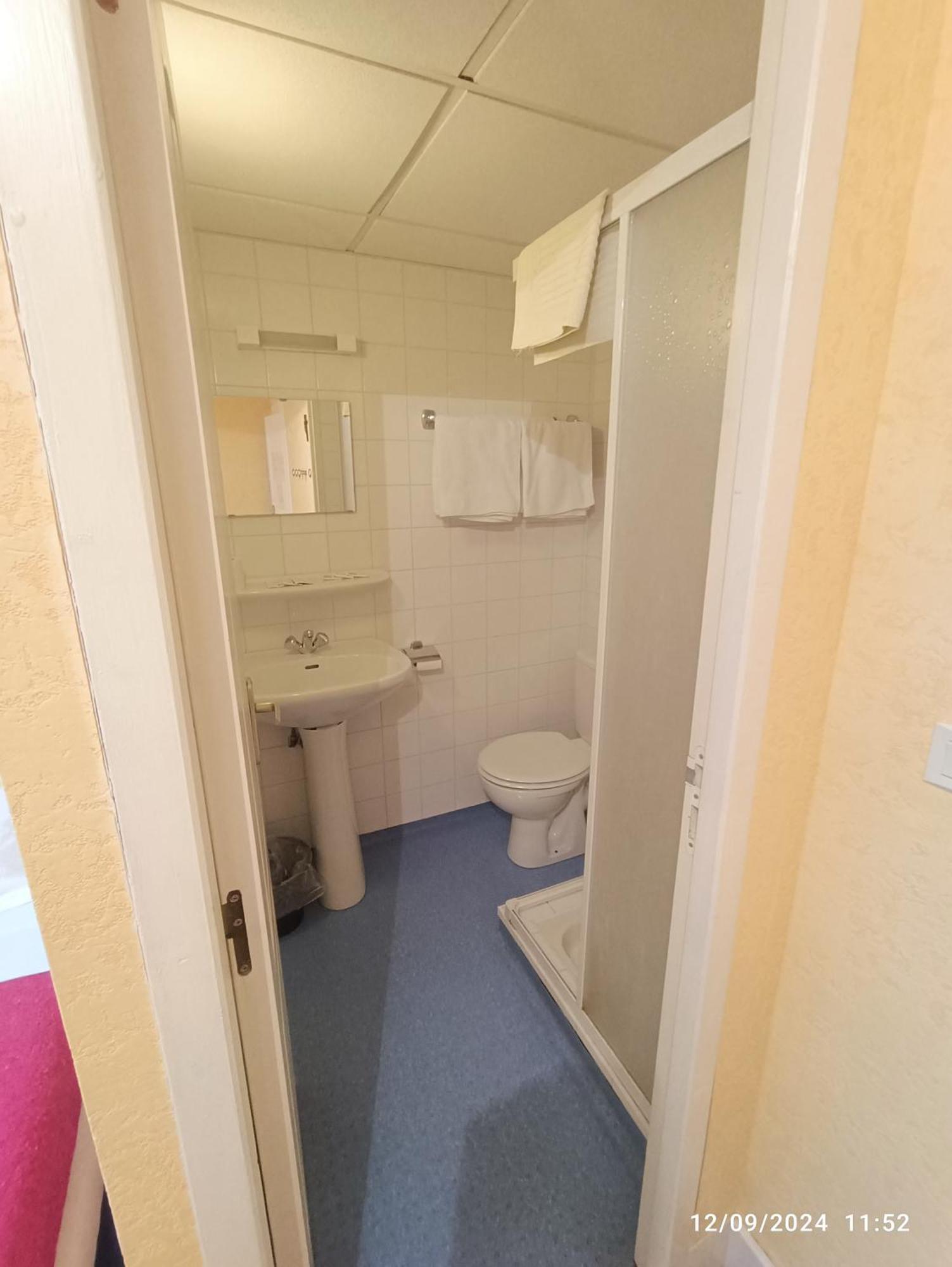 Chambre Chez Marie Et Didier 1 Minute A Pied Du Sanctuaire De ルルド エクステリア 写真