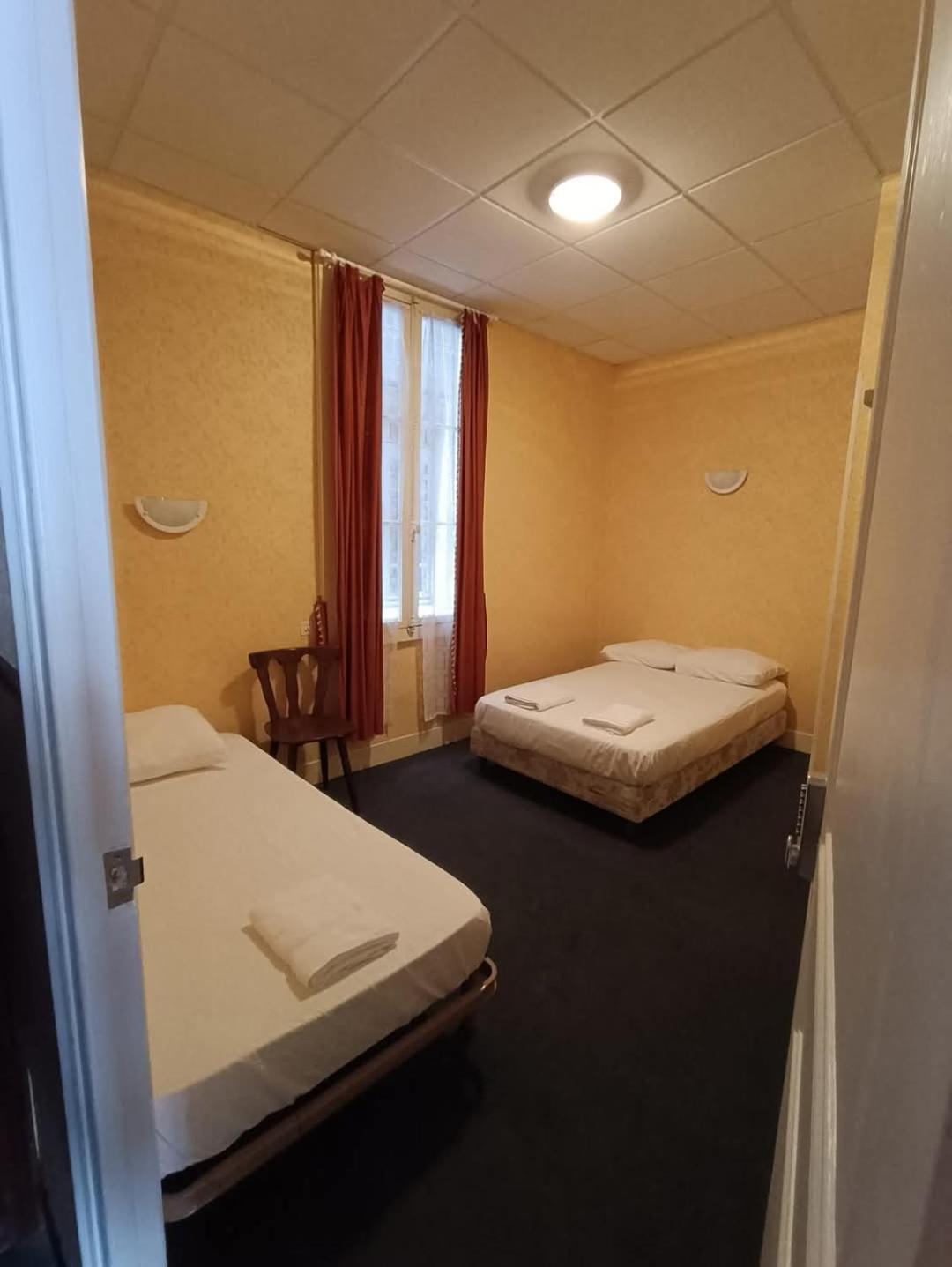 Chambre Chez Marie Et Didier 1 Minute A Pied Du Sanctuaire De ルルド エクステリア 写真